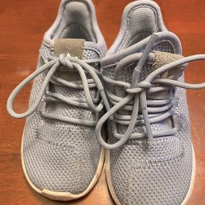 Toddler 5.5c adidas sneakers